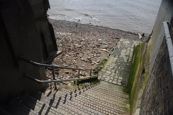 Wapping Old Stairs at low tide.