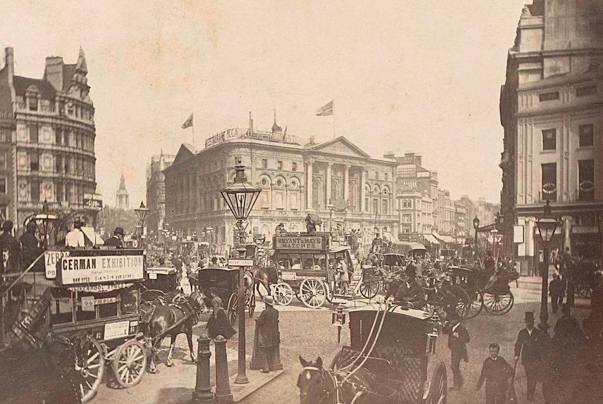 This 1891 photograph shows London's chaotic, central Piccadilly Circus where decades prior a crowd swarmed a carriage thought to contain a pig-faced lady.