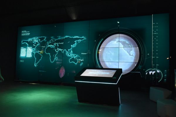 Interactive shipwreck exploration.