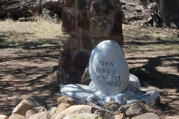Johnny Ringo’s grave.
