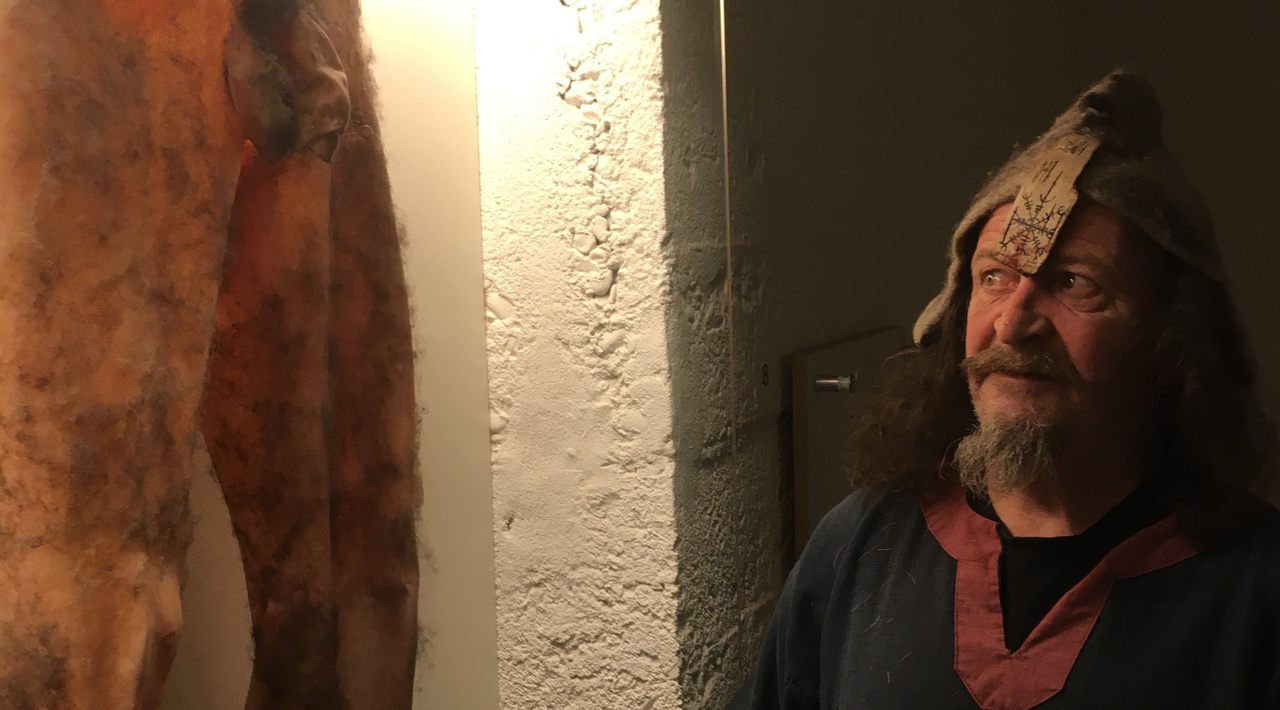 Even Siggi is unsettled by the necropants.