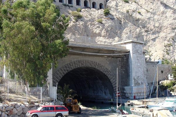 The southern portal of the Rove Tunnel.