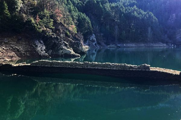 The arch is visible below the surface