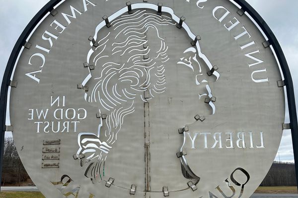 Back of the giant quarter